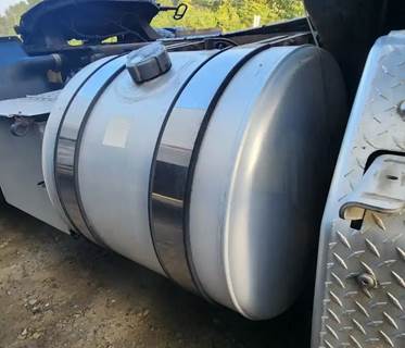 Freightliner Cascadia 113 Right Fuel Tank