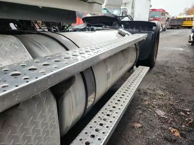 Freightliner Cascadia 113 Left Fuel Tank