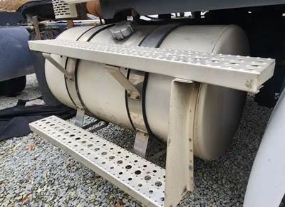 Freightliner Cascadia 113 Right Fuel Tank