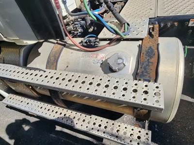 Freightliner Cascadia 113 Left Fuel Tank