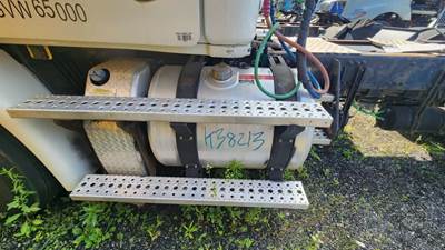 Freightliner Cascadia 113 Left Fuel Tank