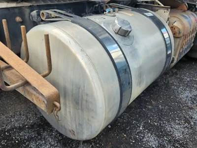 Freightliner Cascadia 113 Right Fuel Tank