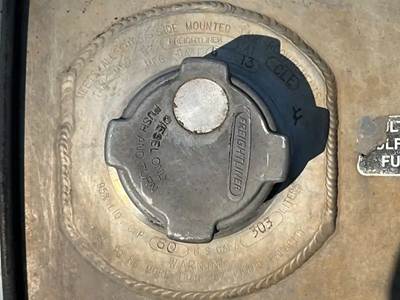 Freightliner Cascadia 113 Right Fuel Tank