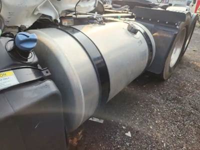 Freightliner Cascadia 116 Left Fuel Tank for a 2022 Freightliner Cascadia 116 Day Cab