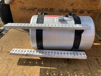 Freightliner Cascadia 125 Left Fuel Tank