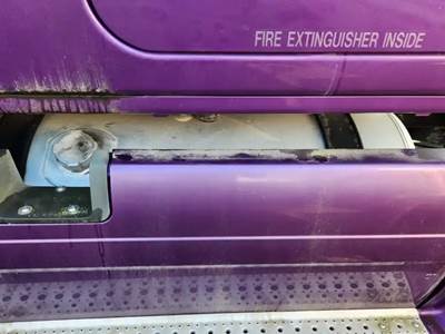 Freightliner Cascadia 125 Left Fuel Tank