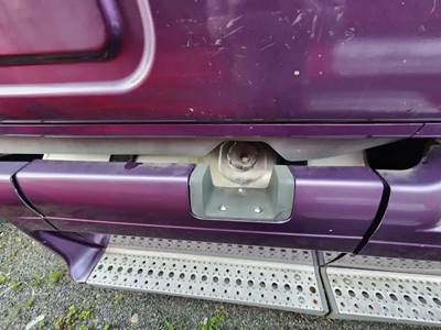 Freightliner Cascadia 125 Right Fuel Tank