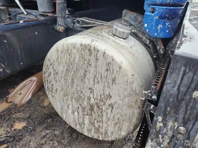 Freightliner Cascadia 125 Right Fuel Tank