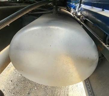 Freightliner Cascadia 125 Right Fuel Tank