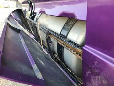 Freightliner Cascadia 126 Right Fuel Tank