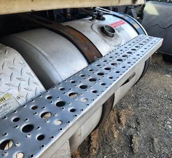 Freightliner Cascadia 126 Left Fuel Tank