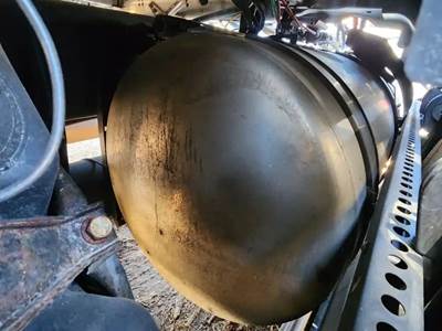 Freightliner Cascadia 126 Left Fuel Tank