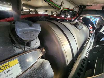 Freightliner Cascadia 126 Left Fuel Tank