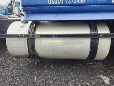 Freightliner Cascadia 126 Right Fuel Tank