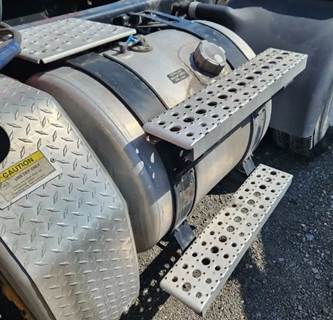 Freightliner Cascadia 126 Left Fuel Tank