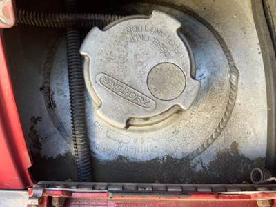 Freightliner Century Class 120 Right Fuel Tank for a 2007 Freightliner CST120