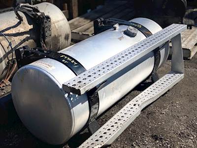 Freightliner Columbia 112 Right Fuel Tank