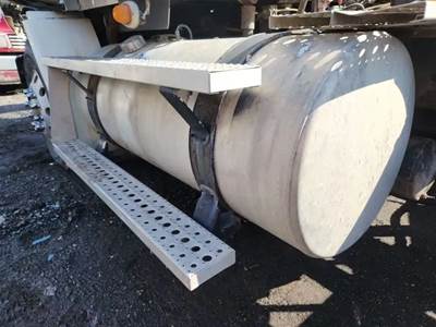 Freightliner Columbia 112 Left Fuel Tank
