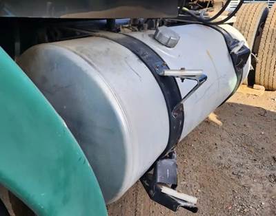 Freightliner Columbia 112 Left Fuel Tank