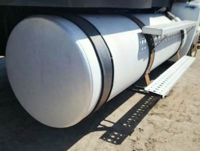 Freightliner Columbia 120 Right Fuel Tank