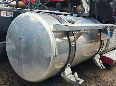 Freightliner Coronado 132 Right Fuel Tank for a 2015 Freightliner Coronado 132 Glider