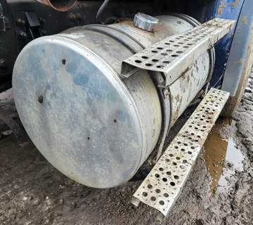 Freightliner FL112 Right Fuel Tank