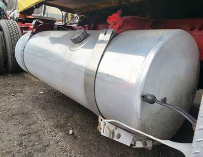 Freightliner FLD132 Classic XL Right Fuel Tank for a 2001 Freightliner FLD132 XL CLASSIC