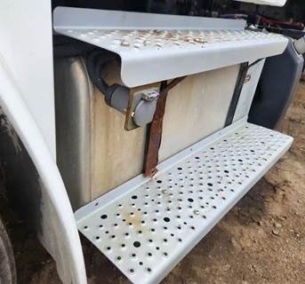 Freightliner M2 106 Left Fuel Tank