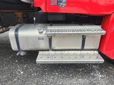 Freightliner M2 106 Right Fuel Tank