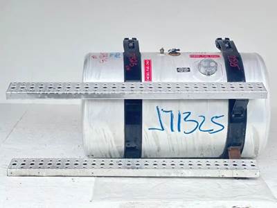 Freightliner M2 112 Left Fuel Tank for a 2016 Freightliner M2 112 Medium Duty