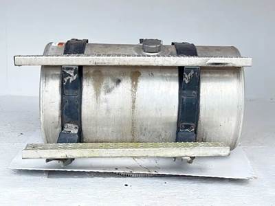 Freightliner ST112 Right Fuel Tank