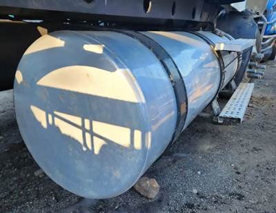 Freightliner ST120 Right Fuel Tank