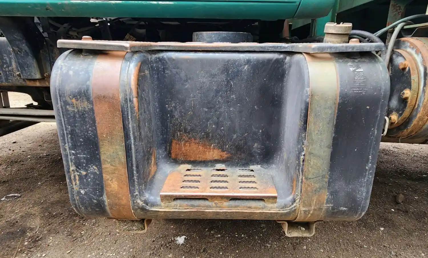 2000 GMC C7500 Left Fuel Tank For Sale Elkton, MD P44708