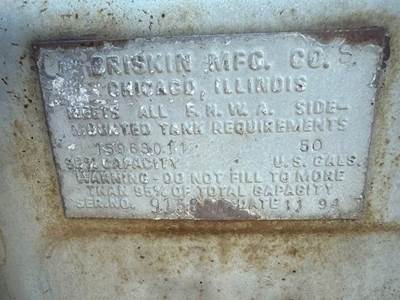 GMC TopKick C7000 Left Fuel Tank for a 1995 GMC C7000 Topkick