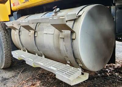 International 2554 Left Fuel Tank