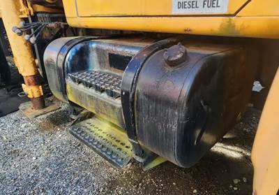 International 4900 Right Fuel Tank
