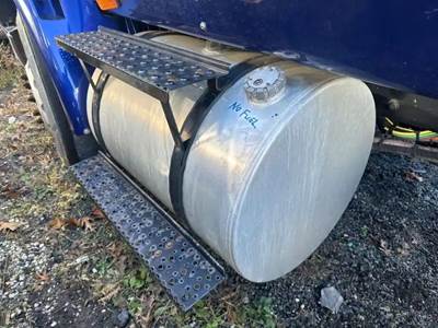 International 8600 Left Fuel Tank