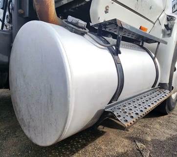 International 8600 Right Fuel Tank