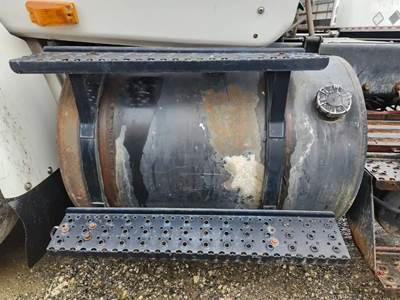 International 8600 Left Fuel Tank