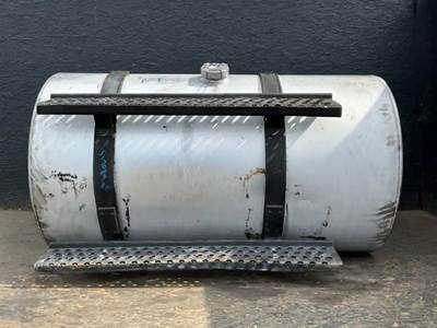 International 9100i Left Fuel Tank