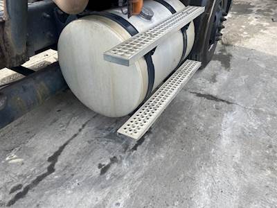 International 9200i Right Fuel Tank