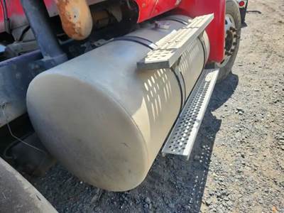 International 9200i Right Fuel Tank