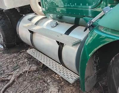 International 9200i Right Fuel Tank