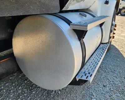 International 9400i Right Fuel Tank