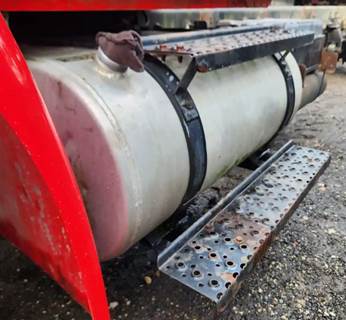 International DuraStar 4300 Left Fuel Tank