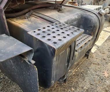 International F2574 Left Fuel Tank for a 1987 International F-2574