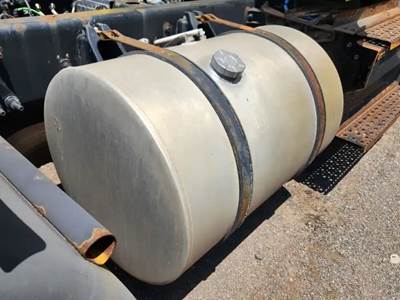International RH613 Right Fuel Tank