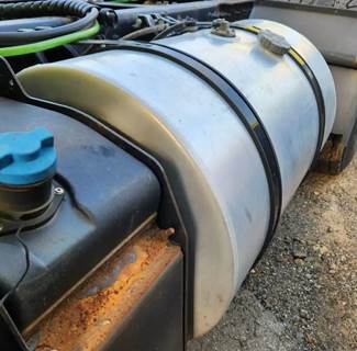 International RH613 Left Fuel Tank