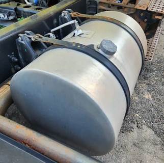 International RH613 Right Fuel Tank