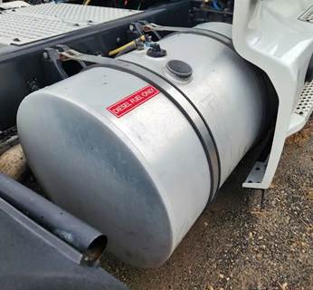 International RH613 Right Fuel Tank